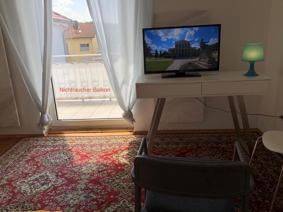 Altstadt Naehe 7 Min Fussweg Ueber Alte Maibruecke Zu Pension Mit Balkon & Garten, Ideal For Long Stay, Relocation オクゼンフルト エクステリア 写真