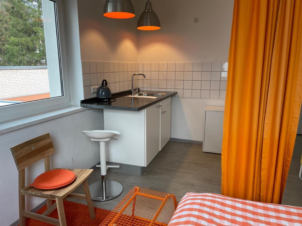 Altstadt Naehe 7 Min Fussweg Ueber Alte Maibruecke Zu Pension Mit Balkon & Garten, Ideal For Long Stay, Relocation オクゼンフルト エクステリア 写真