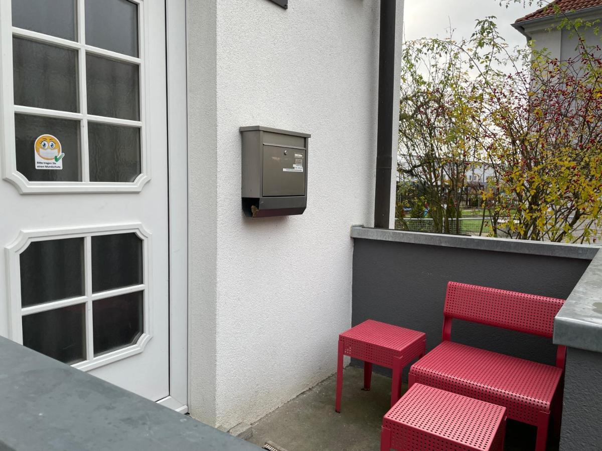 Altstadt Naehe 7 Min Fussweg Ueber Alte Maibruecke Zu Pension Mit Balkon & Garten, Ideal For Long Stay, Relocation オクゼンフルト エクステリア 写真