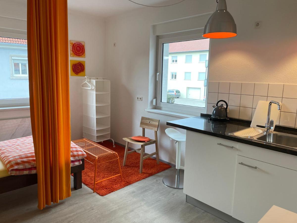 Altstadt Naehe 7 Min Fussweg Ueber Alte Maibruecke Zu Pension Mit Balkon & Garten, Ideal For Long Stay, Relocation オクゼンフルト エクステリア 写真